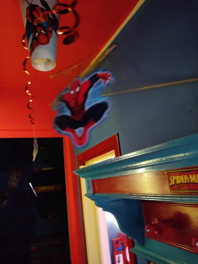 Hotel Spiderman House CTA Exterior foto