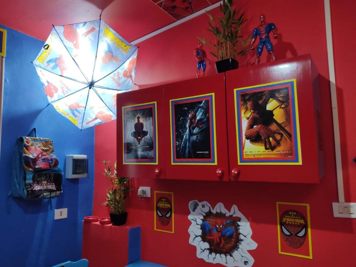 Hotel Spiderman House CTA Exterior foto