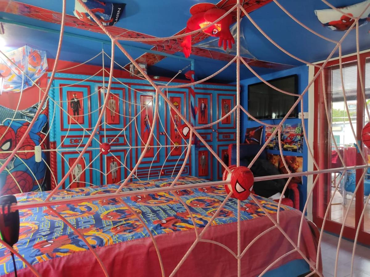 Hotel Spiderman House CTA Exterior foto